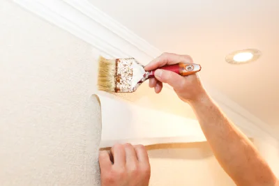 Pose de papier peint au Chillou — revêtements muraux et toiles de verre